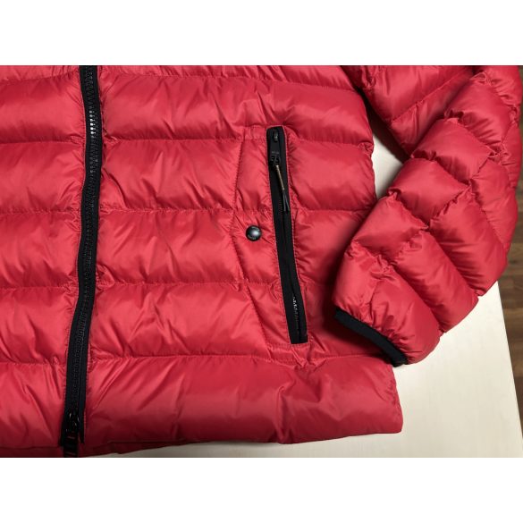 Dekker férfi kapucnis steppelt kabát piros színben 