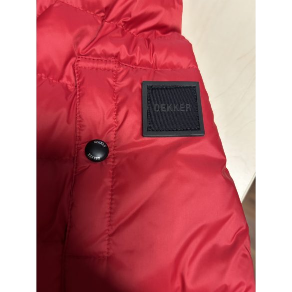 Dekker férfi kapucnis steppelt kabát piros színben 