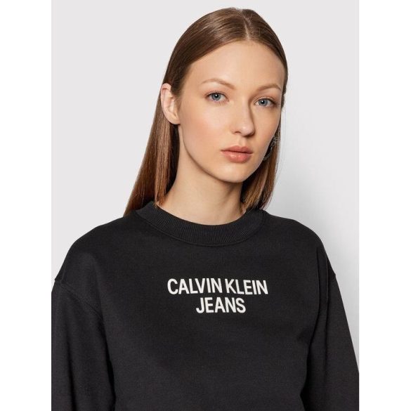 Calvin Klein Jeans női pamut pulóver elején felirattal fekete színben