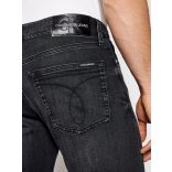 Calvin Klein Jeans férfi slim fit fazonú férfi farmernadrág sötétszürke enyhén koptatott színben
