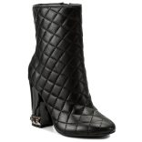 Guess női steppelt anyagú valódi bőr bokacsizma fekete színben