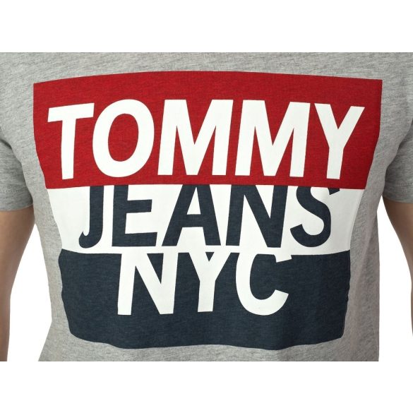 Tommy Jeans férfi pamut póló szürke színben elején logó mintával
